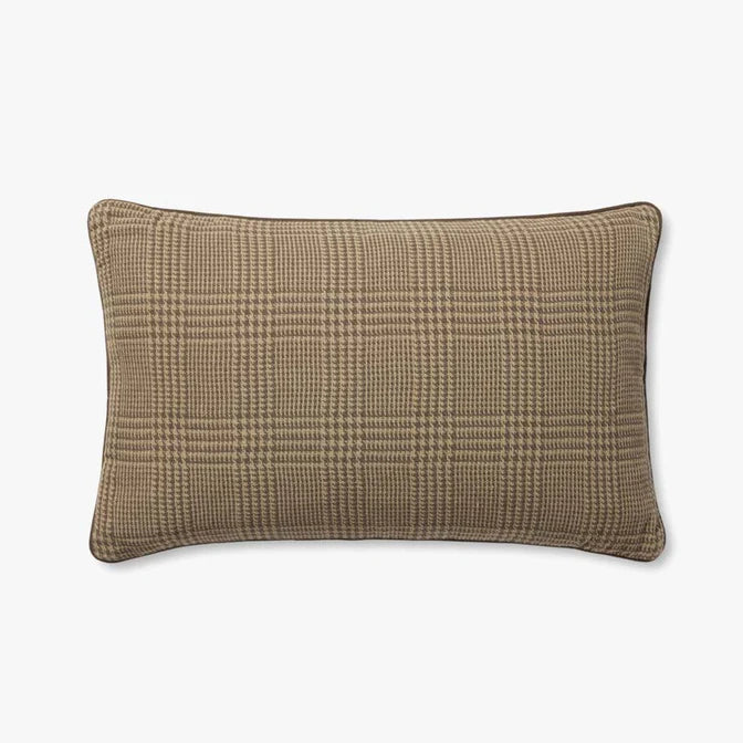 The Wyatt Pillow