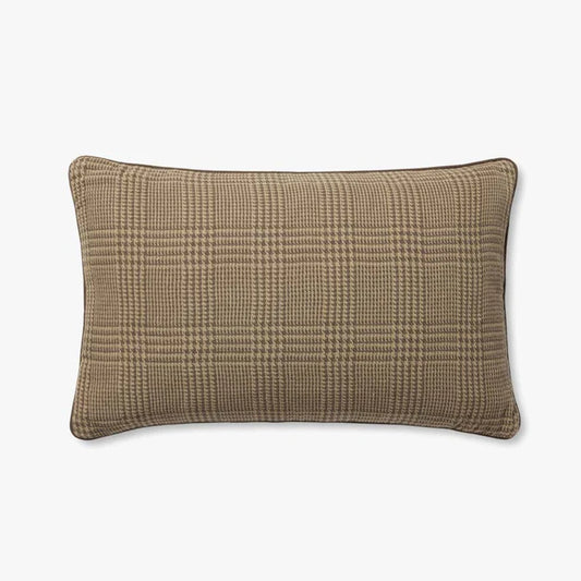 The Wyatt Pillow